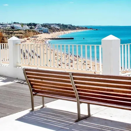Апартаменты 3 Min Walking To Peneco , + Pool + Wifi *
