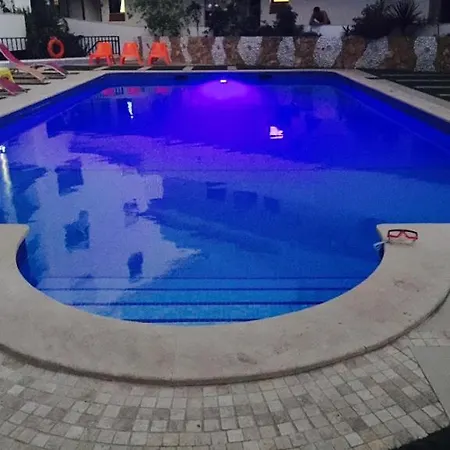 3 Min Walking To Peneco , + Pool + Wifi Апартаменты *